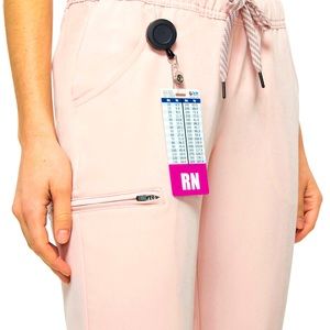 NWT Women’s Essential 5-pocket jogger